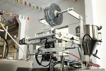Sistema de alimentación y dosificación de película